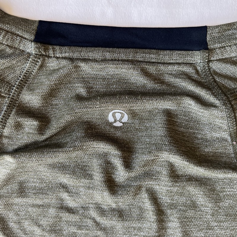 Lululemon T Shirt Men's Medium Green Performance Stretch Pocket Running Gym gallery