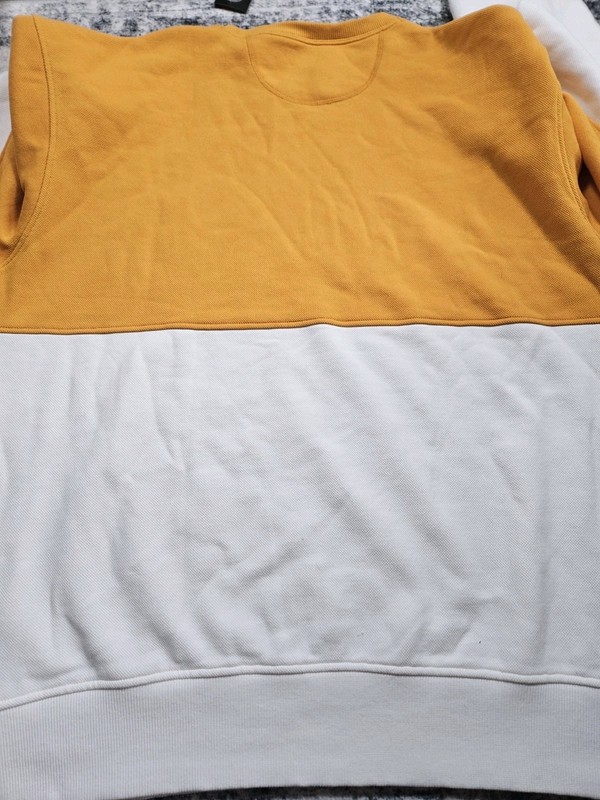 UNDER ARMOUR Cold Gear SZ 2XL 2 Tone Yellow/White Logo Sweatshirt NWT Pullover gallery