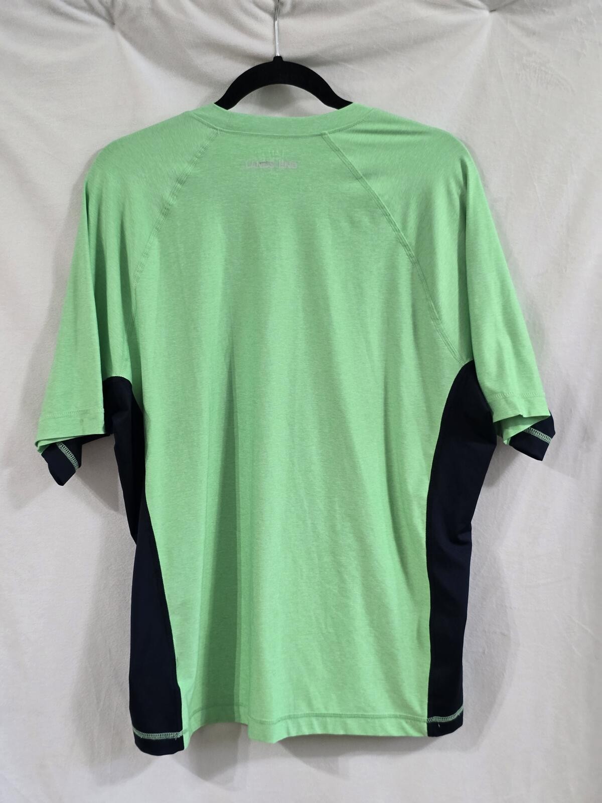 Lands' End Green and Black Short Sleeve Rash Guard Shirt size Large gallery