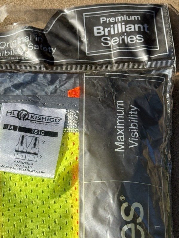 ML Kishigo Men's Medium Premium Brilliant Series Heavy-Duty Class 2 Vest - 1510 gallery
