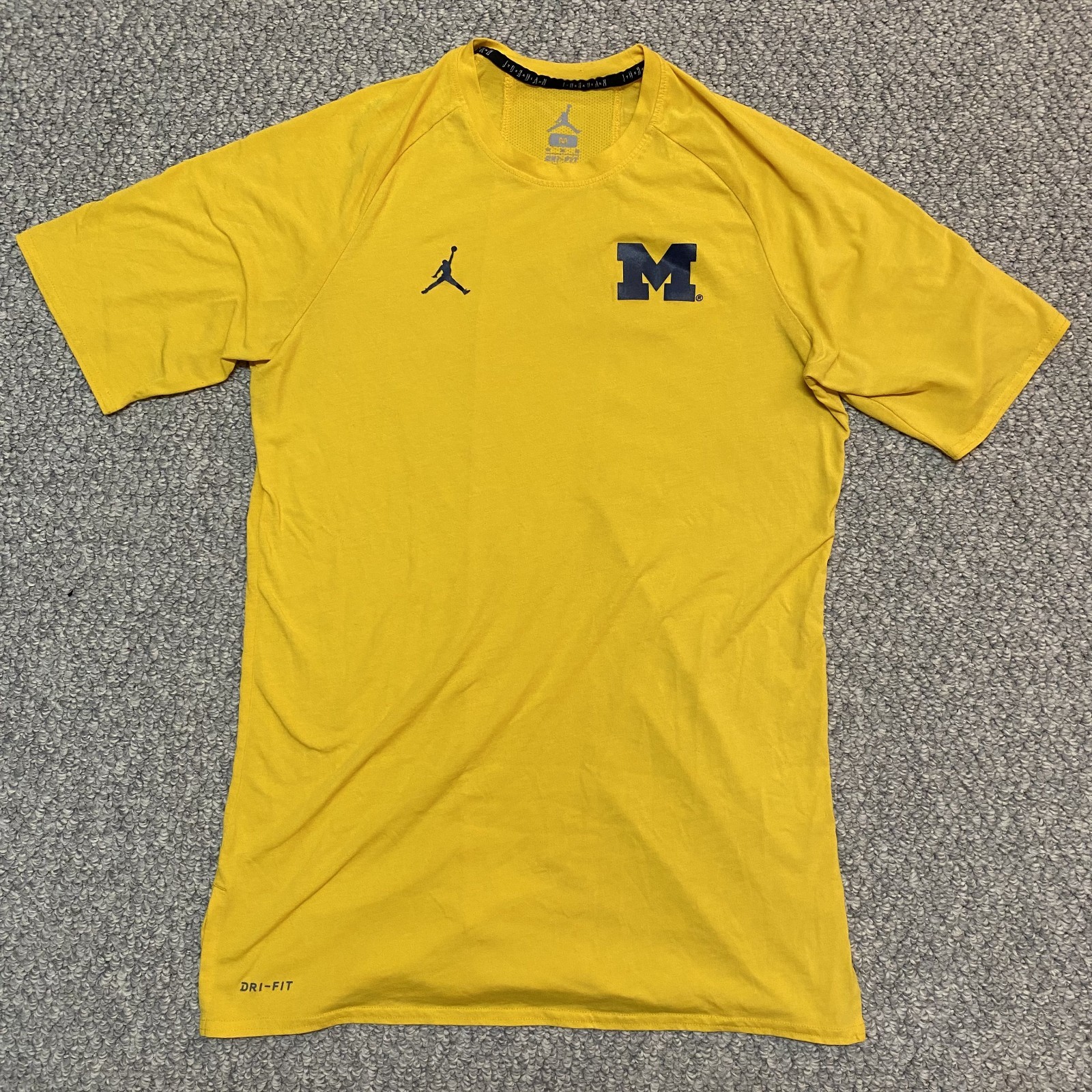 University of Michigan Nike Jordan Dri Fit T Shirt Men's M Fits S Yellow Running gallery