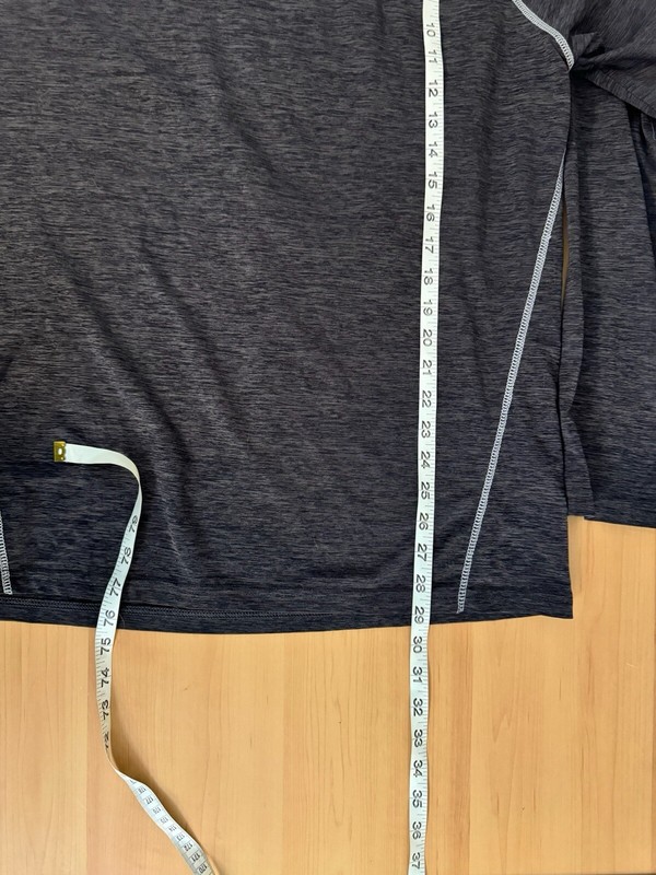 Medium REEBOK Men's Athletic Long Sleeve Shirt Grey gallery