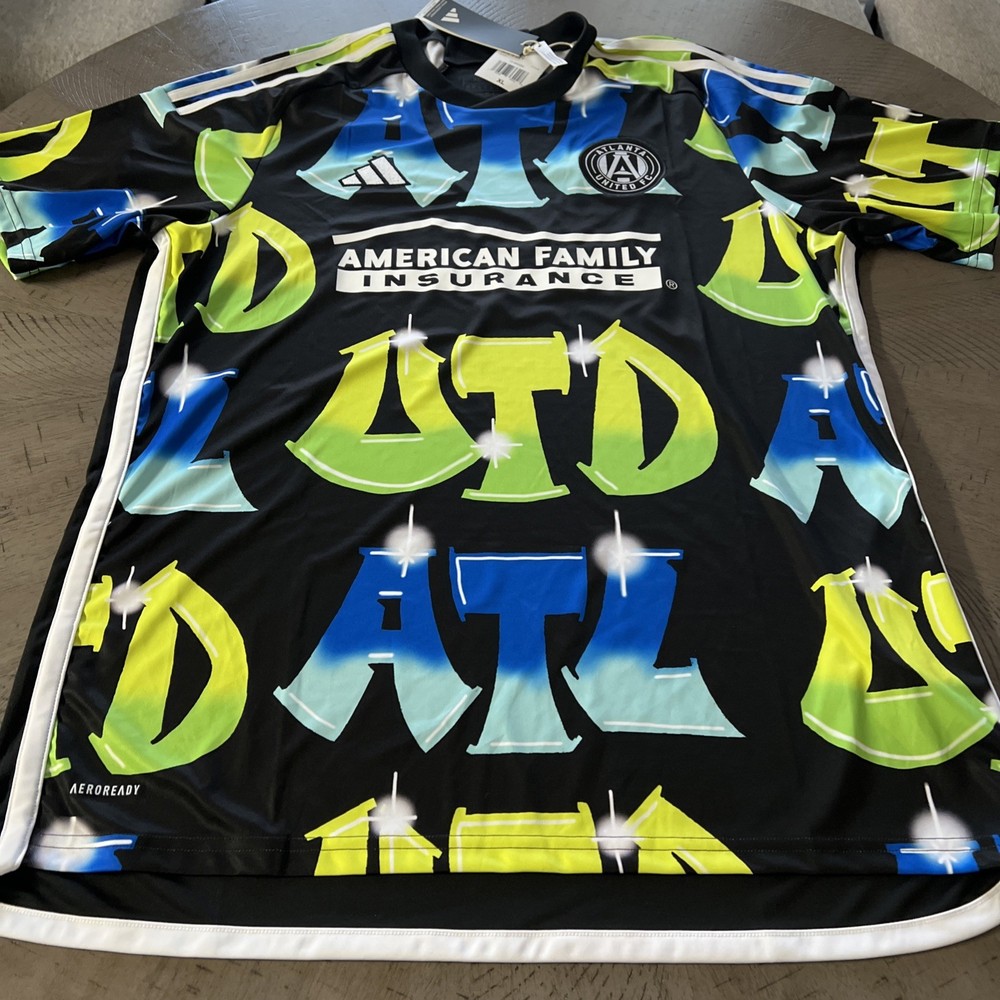 Fan Jersey 2023 Third Jersey Atlanta with Graffiti Design Size XL NWT