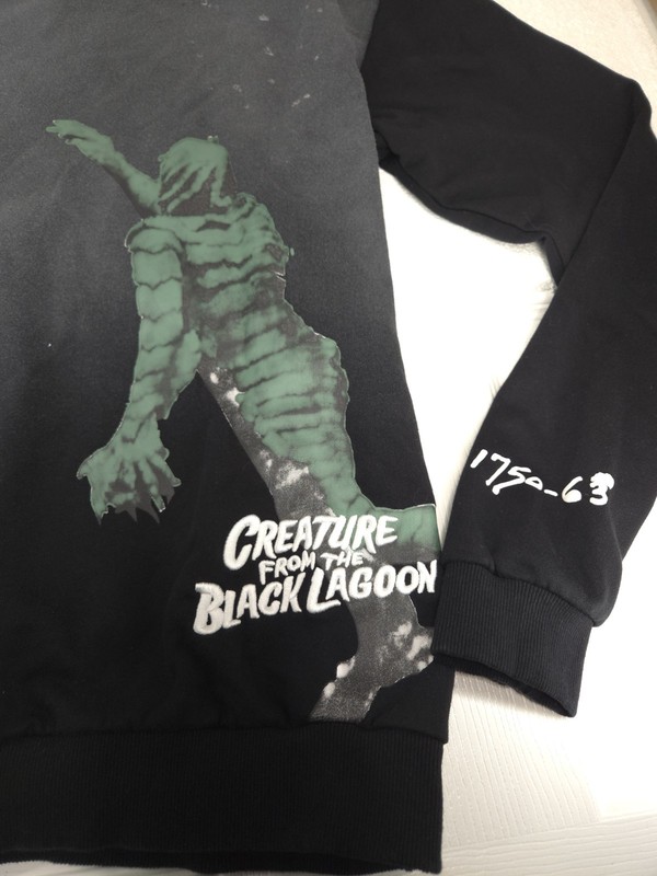 Universal Monsters Creature From The Black Lagoon Sweatshirt Size S gallery
