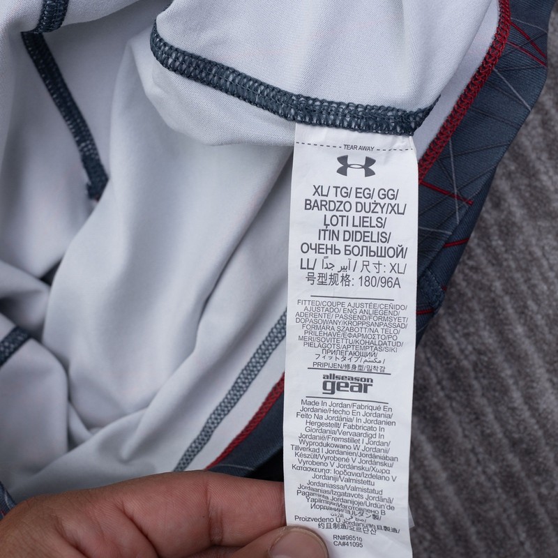 Under Armour Mens XL All Season Gear 1/4 Zip Running Pullover Grey Red 1265029 gallery