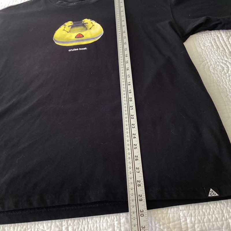 Nike ACG Cruise Boat DRI-Fit Men’s Size Large Black/Yellow gallery
