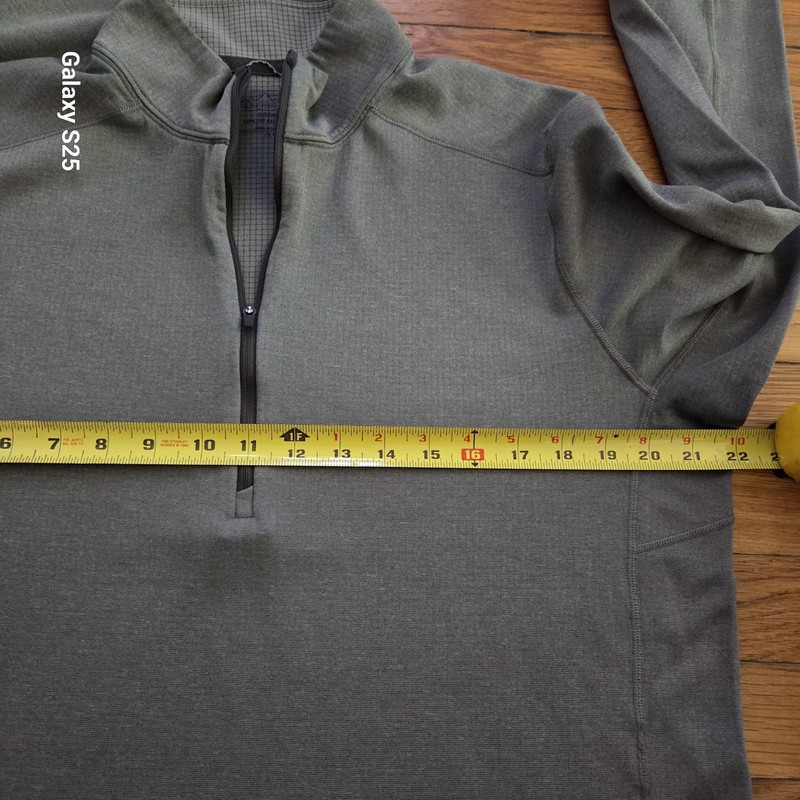 Patagonia Capilene Midweight Pullover Size Large Gray 1/4 Zip Long Sleeve Top gallery