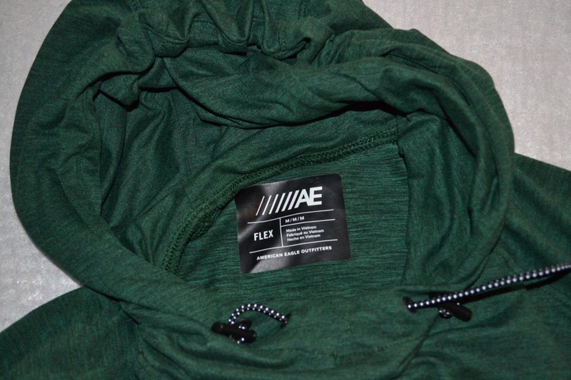 34104-a Mens American Eagle Athletic Flex Gym Shirt Hoodie Size Medium Green gallery