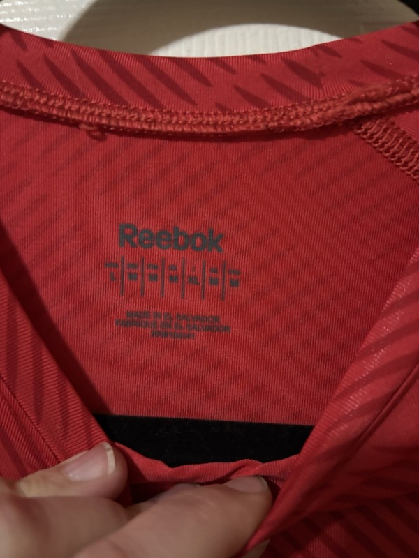 Reebok Play Dry Women’s Medium Long Sleeved Athletic Shirt Red Used gallery