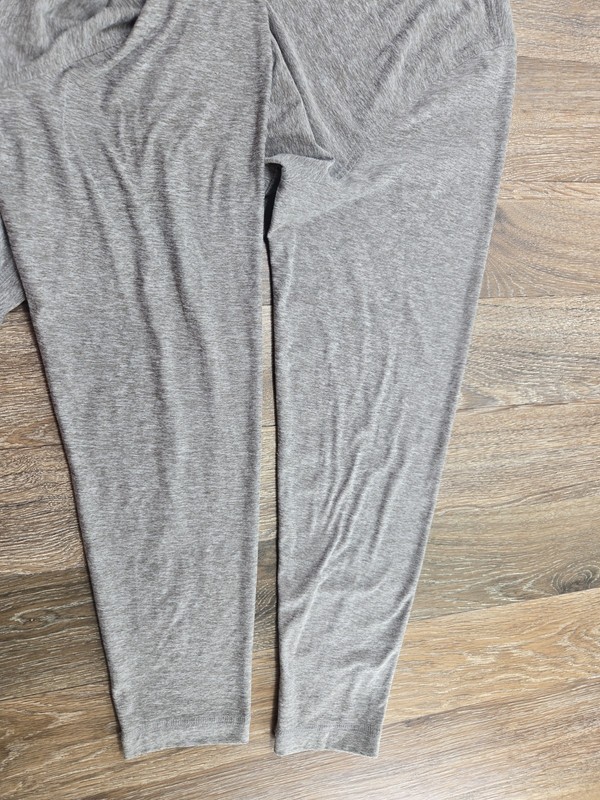 Vuori Long Sleeve Strato Tech Tee Heather Gray Men's Large gallery