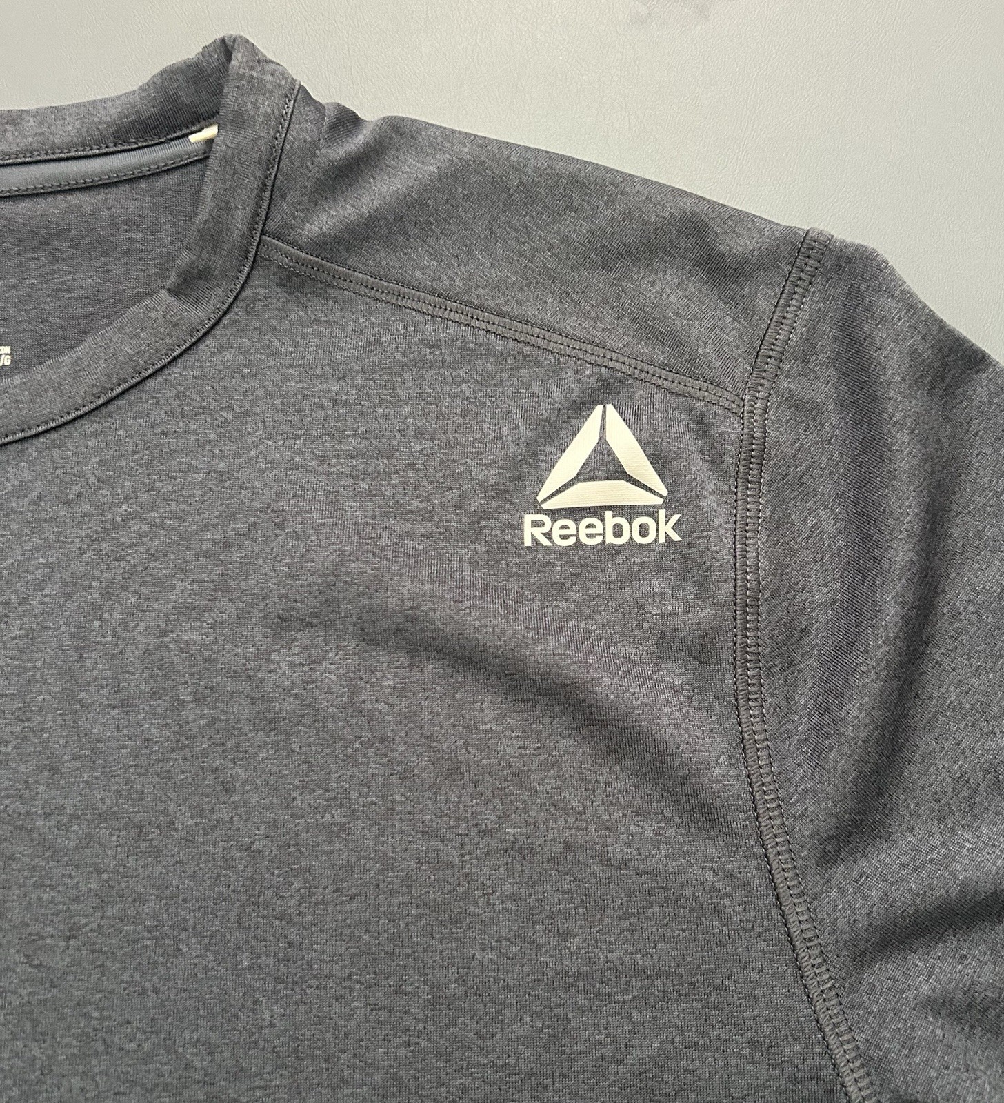 Reebok Speedwick Large Men’s Performance T-Shirt Gray Athletic Gym Tee gallery