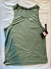 NEW Nike Dri-Fit Breathe Men’s Running Top / Singlet Size L CT7800-326 Green