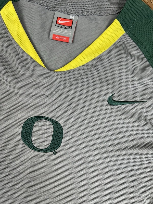 Nike T Shirt Men's M Gray Oregon Ducks Jersey Vintage Team Workout Embroidered gallery
