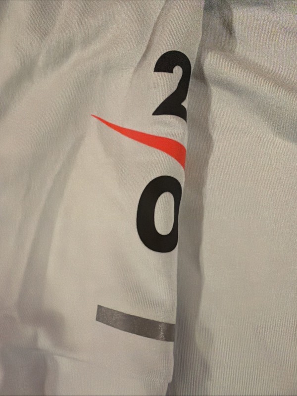 Nike Running Shirt 2024 Chicago Marathon Finisher Dri-Fit FV6327 Mens Sz M NWT gallery
