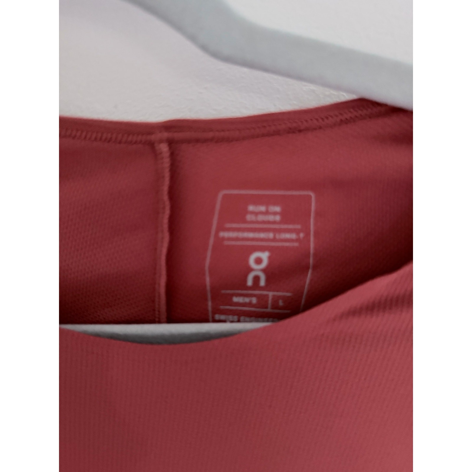 On Cloud Men's Performance Long Sleeve Auburn / Ruby-Size L gallery