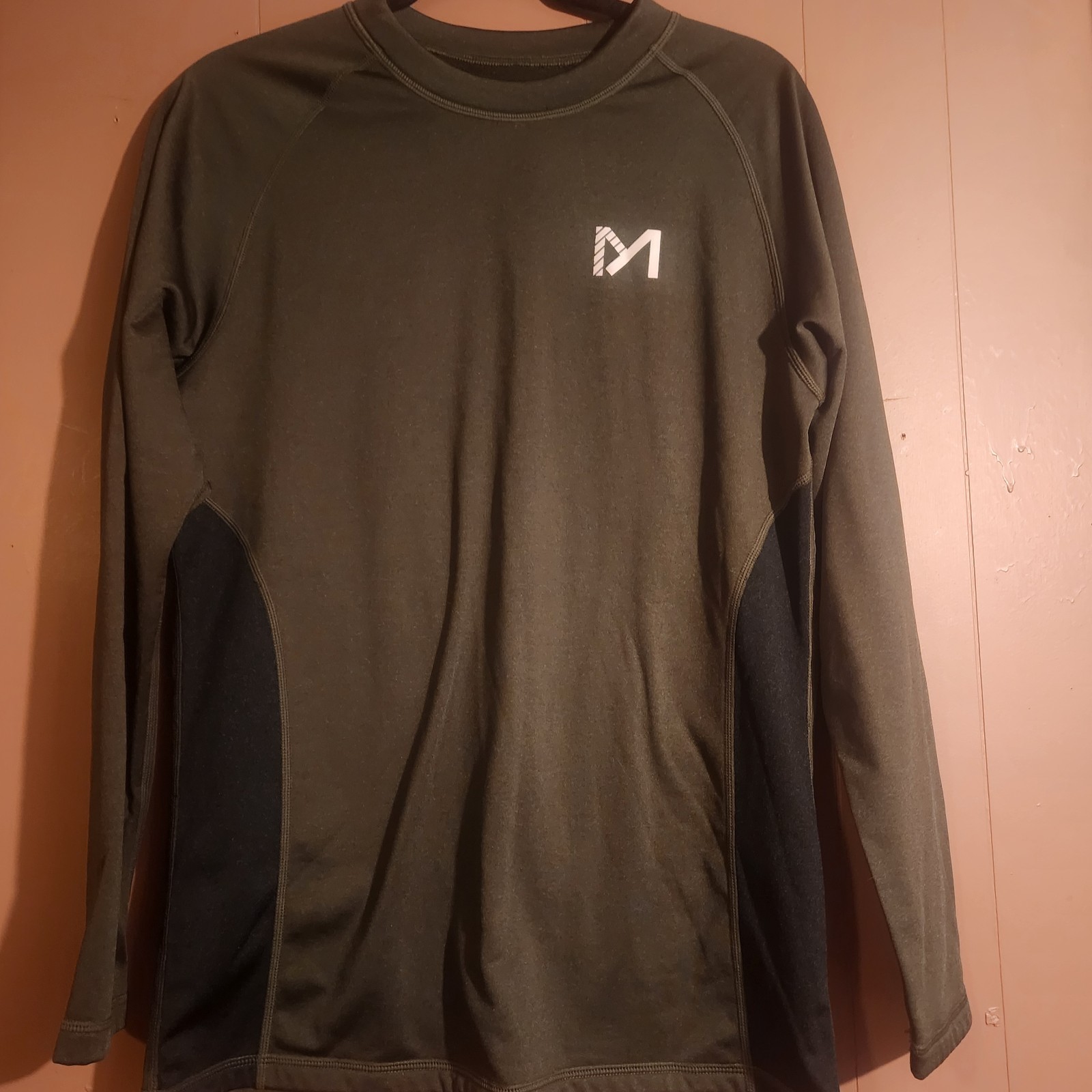 Meetyoo Men's Medium Green Compression Longsleeve Athletic Shirt gallery