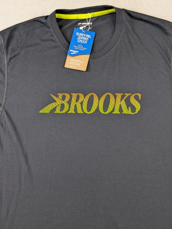 Brooks Running Shirt Mens Medium Black Performance Wicking Outdoors Training New gallery