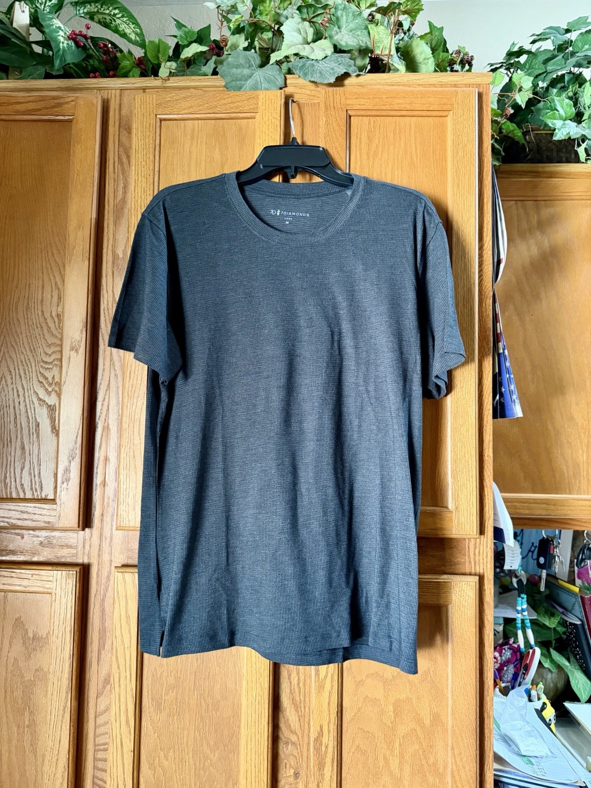 NWT 7 Diamonds Core Men’s Lucas Short Sleeve Crew Neck Tee Charcoal Gray Medium gallery