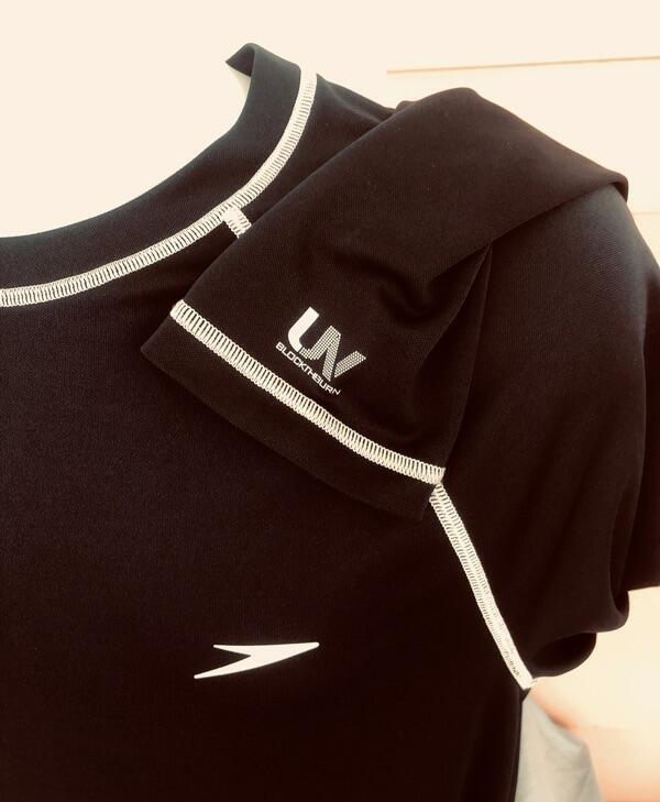 SPEEDO UV BLOCKTHEBURN Pullover Sz M BLACK Lightweight Cool Swim or Casual Tee gallery