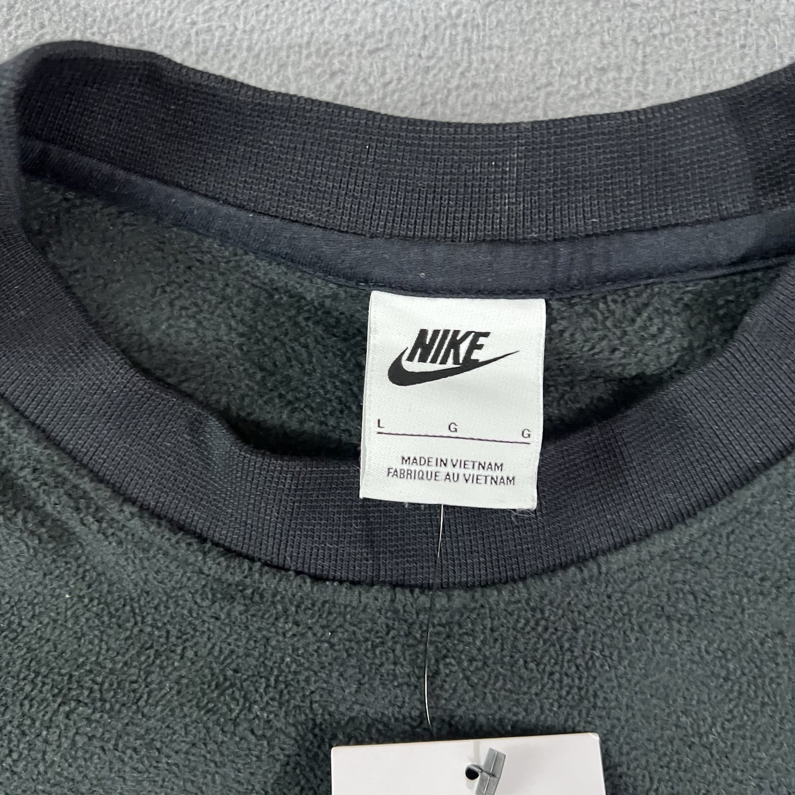 Nike Sweater Men's Large Black Club Fleece Winterized Crewneck Pullover gallery