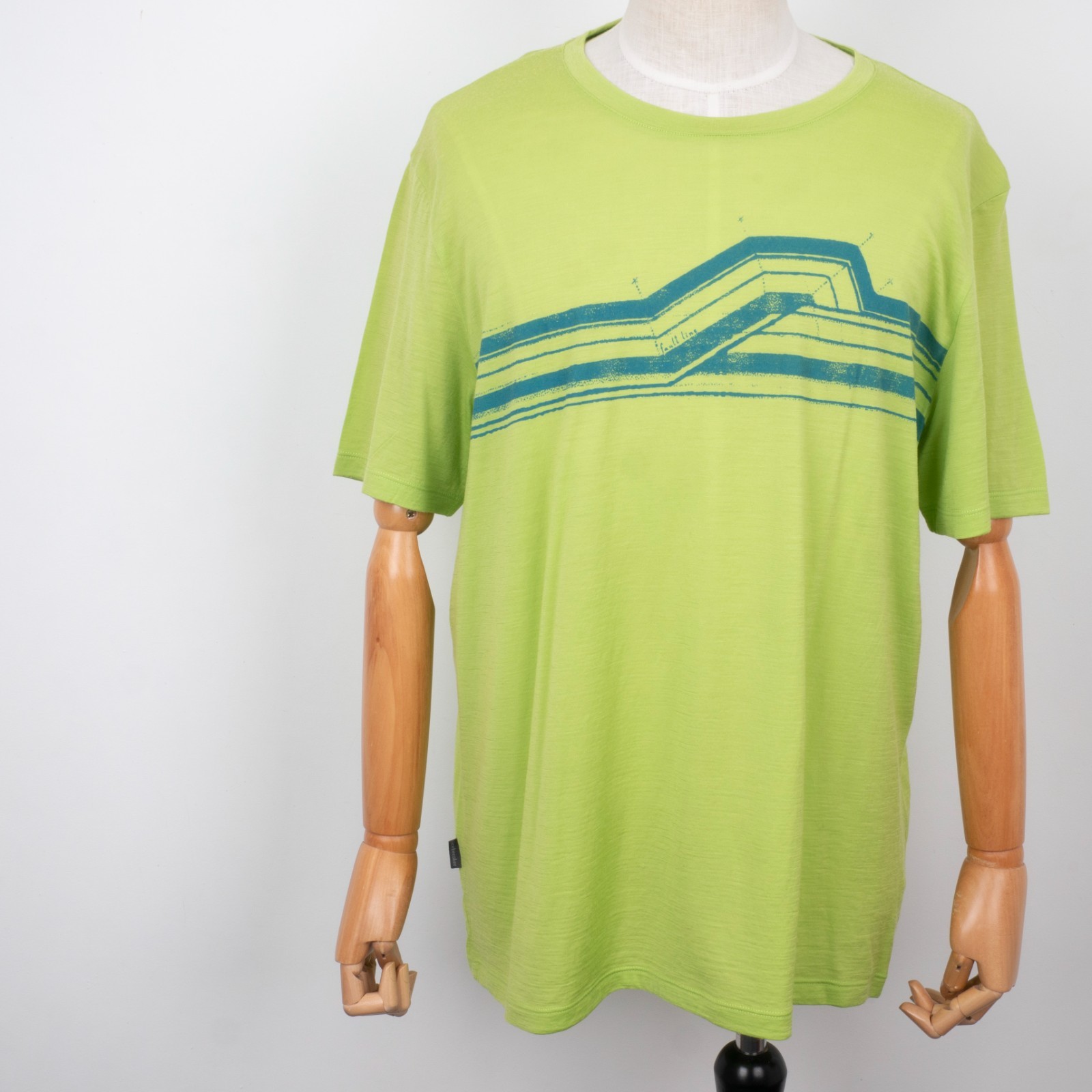 Icebreaker Tech Lite Men’s XL Merino Wool Graphic T-Shirt Lime Green Hiking Tee gallery