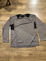 Spyder Active Men’s Long Sleeve Crew Neck Stretch Athletic Shirt Gray/Black M