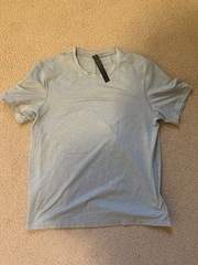 Lululemon Men’s Shirt Medium