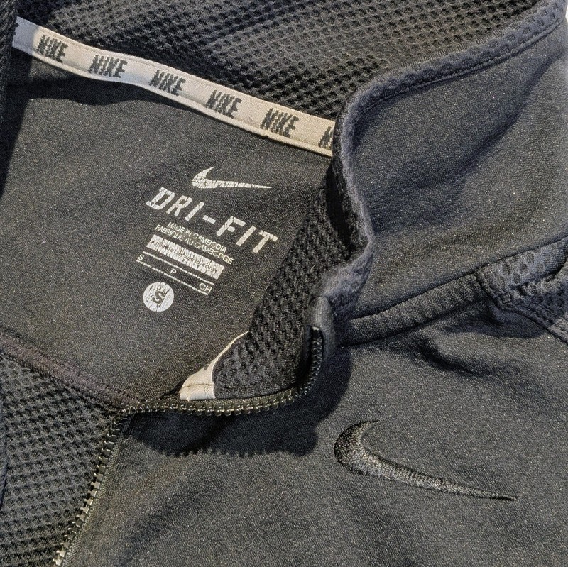 Nike Pullover Men's Small Black Dri Fit 1/2 Zip Training Athletic Long Sleeve gallery