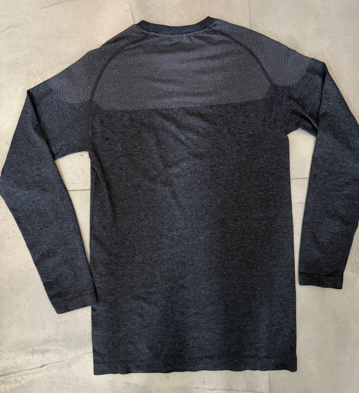 OG and RARE ‼️‼️ Gymshark Phantom Seamless Long Sleeve | Size Small gallery