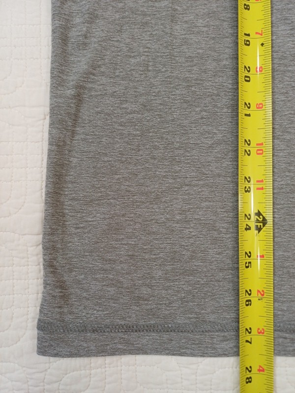 Vuori Strato Tech Crew Neck Long Sleeve Gray T Shirt Men's M/Large V178 EUC gallery