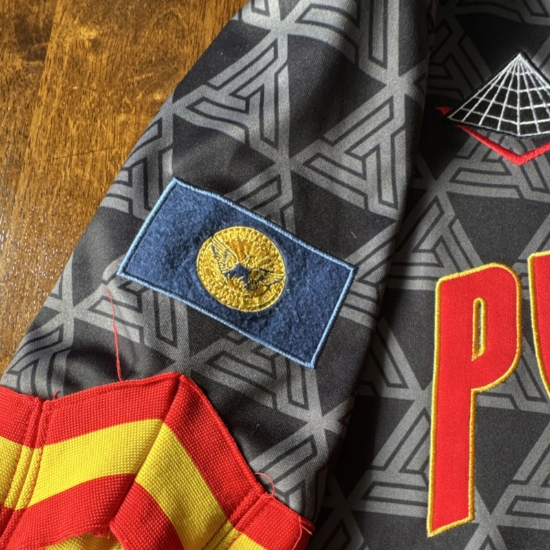 Black Pyramid 2018-2019 Logo Jersey Black Red Yellow Gray Men's Large V-Neck gallery