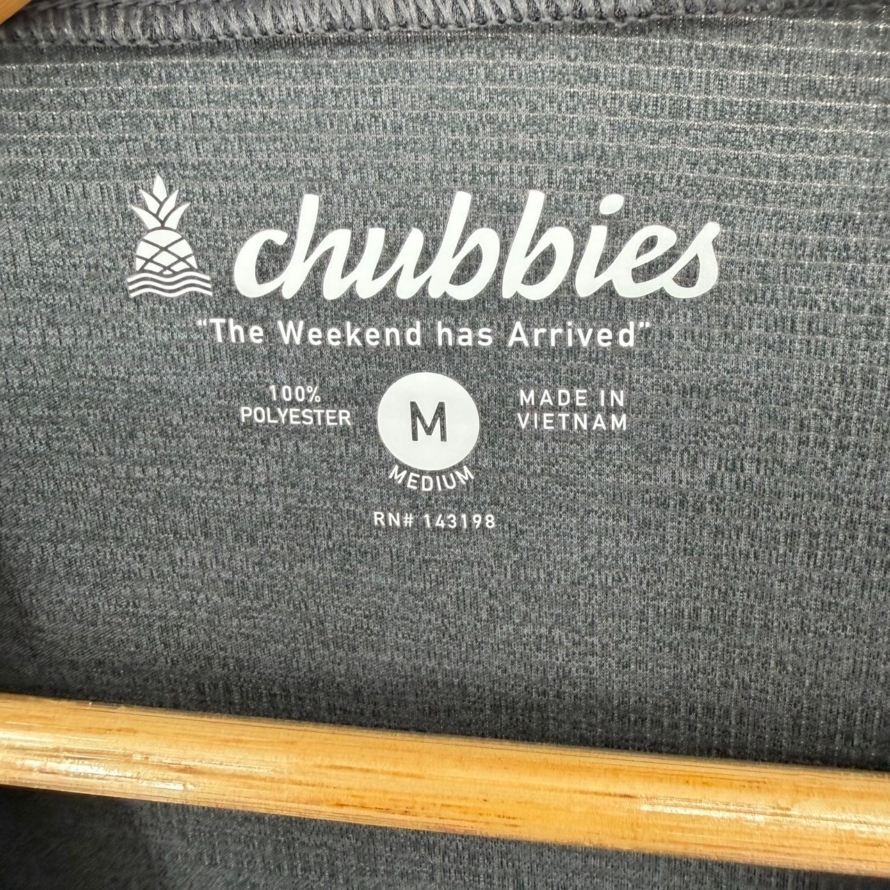 Chubbies Mens Medium Long Sleeve Performance Shirt Crew Neck Athletic Activewear gallery