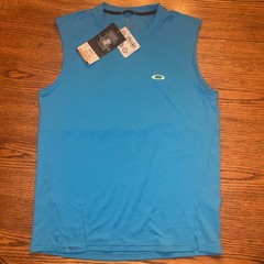 New Oakley Men’s Windshear Tank, Small S, Atomic Blue NWT