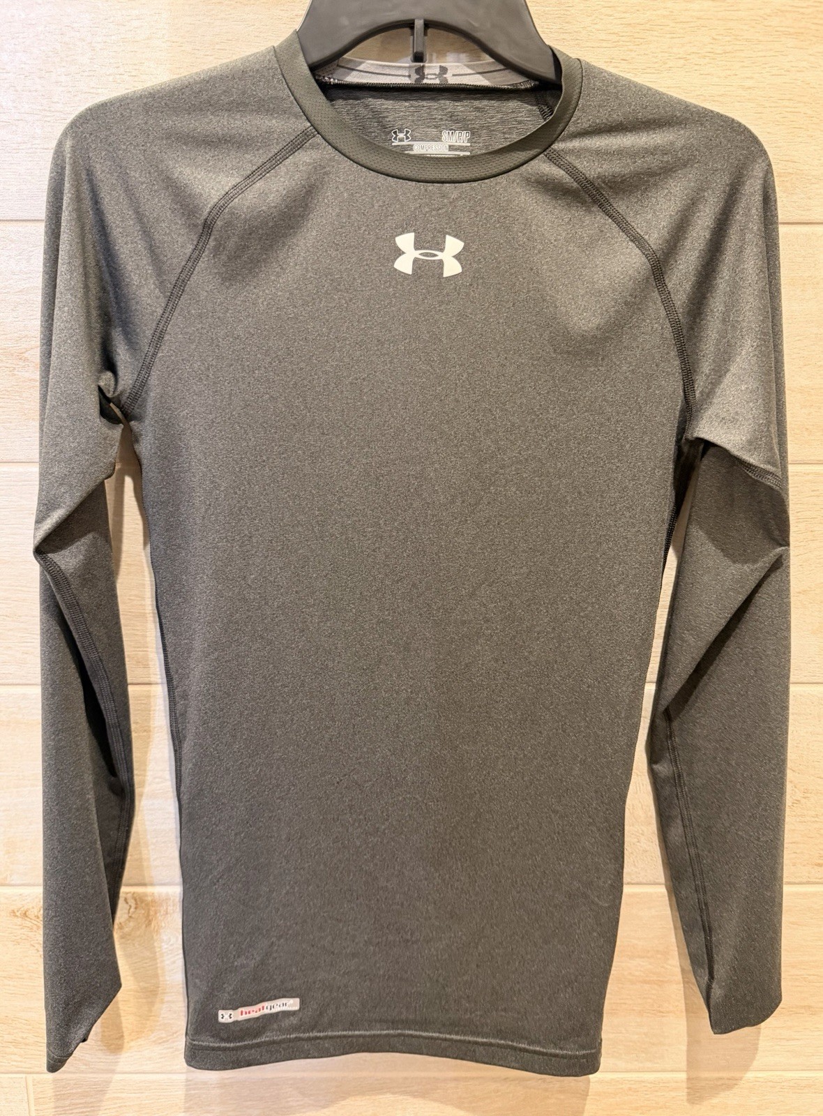 Two Under Armour Long Sleeve Heat Gear - Size Men's Small - 1-Black & 1-Gray gallery