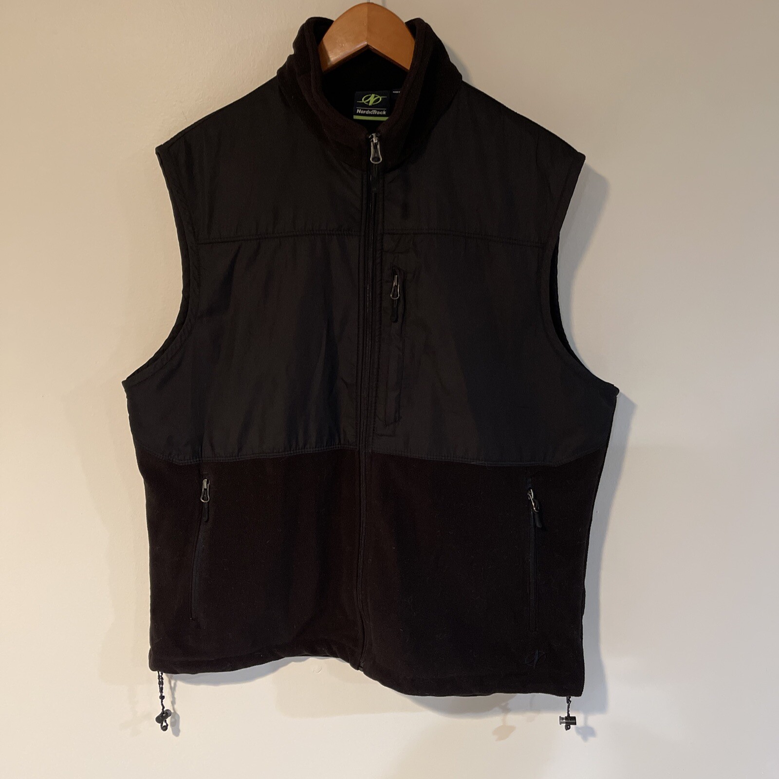 Nordic Track DRI Workout Vest - Black Sleeveless Vents- Size Large Athleisure gallery