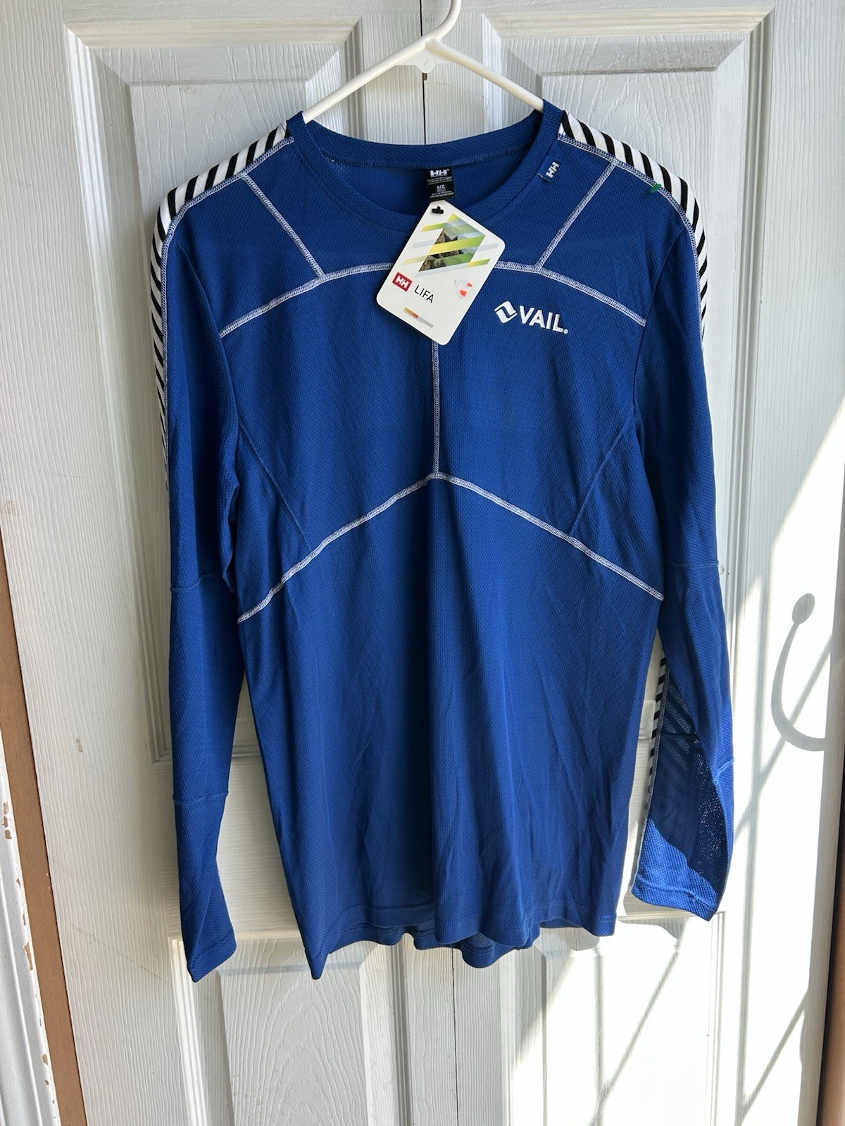 NWT Men’s Helly Hansen Lifa Crew Blue Long Sleeve Shirt Vail Size Small gallery