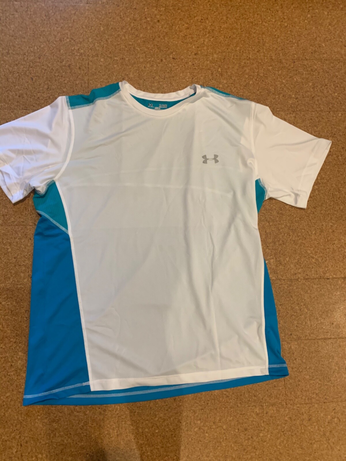 NEW $40 Under Armour Men’s White Blue Moisture Wicking Top S M L XL SM MD LG gallery