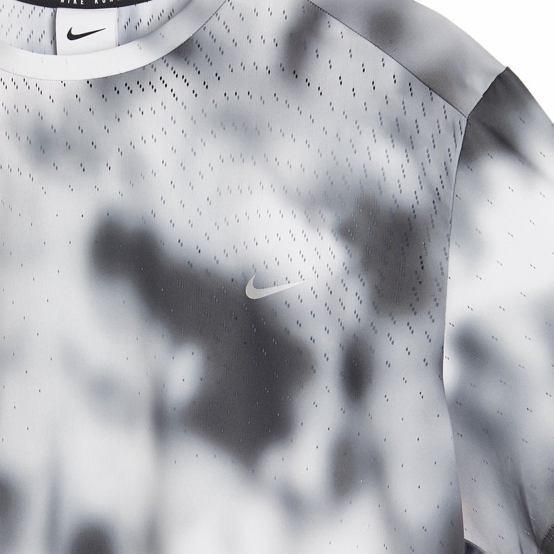 Nike Dri-FIT ADV Running Division Breathe Shirt Mens Size Medium HJ4148-010 gallery
