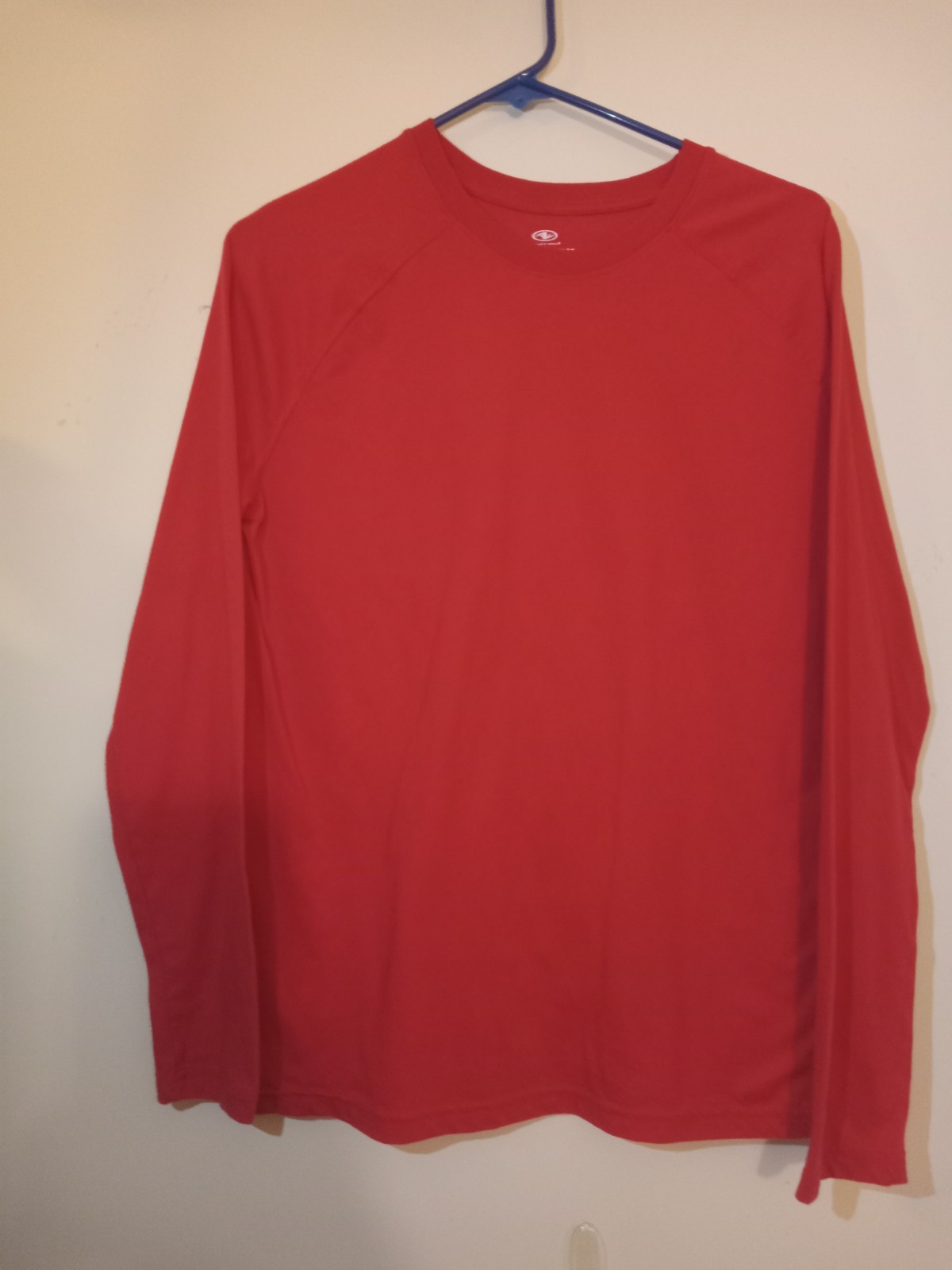 Performance Blend Long Sleeve Tee Sz. Small (34-36) Red. From Athletic Works.. gallery