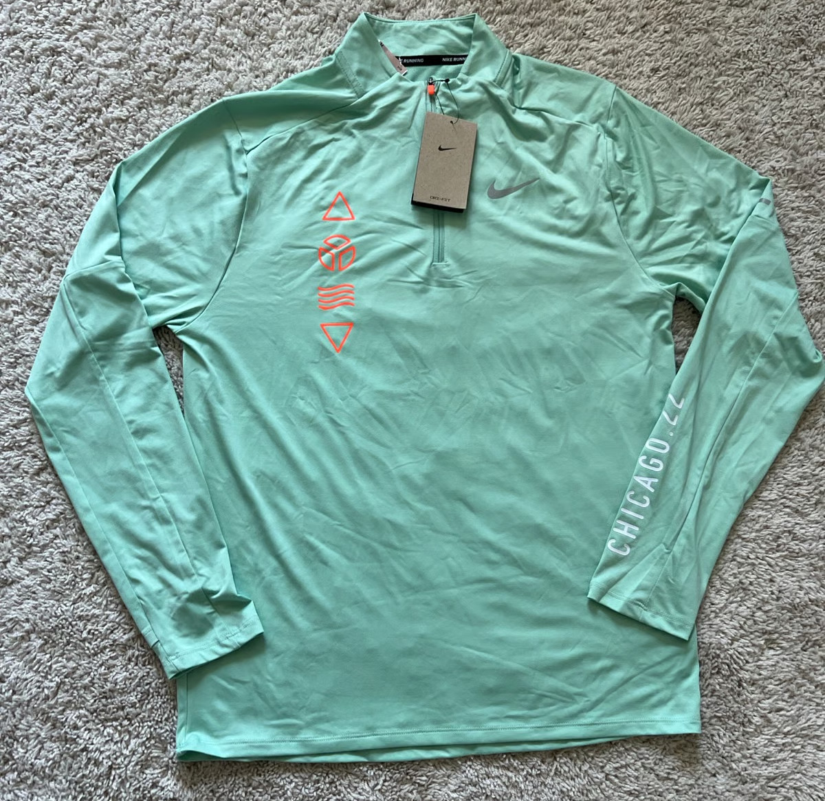 Nike Chicago Marathon 2022 1/4 Zip Pullover Top Green DX4492-308 Men’s Size S gallery