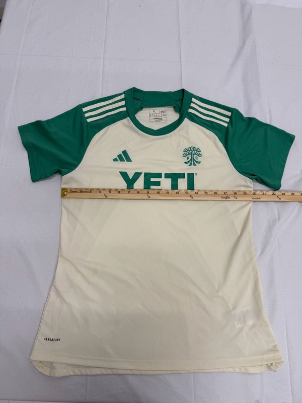 Adidas Austin FC 2023 Sentimiento Kit Soccer Jersey Size XL gallery