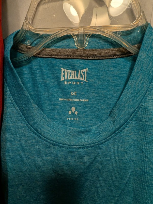 Lot of five Everlast Sport Wicking tees. All but one has the Everlast logo on... gallery