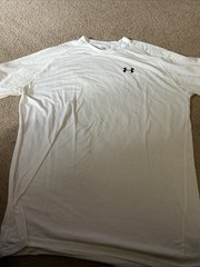 Under Armour Athletic t shirt L Loose Ivory