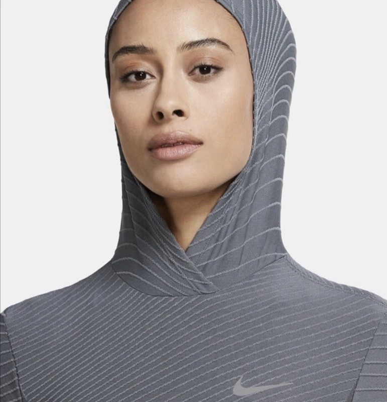 Nike Dri Fit Textured Smoke Grey Running Shirt Hooded CU3381 084 XL gallery