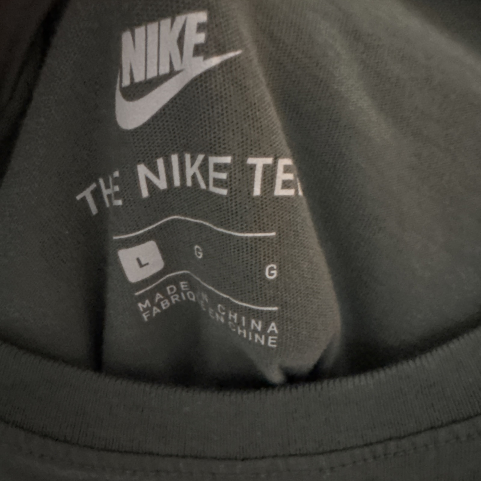 Nike Air Men's Athletic Short Sleeve Color Blocked Logo Gym Graphic T-Shirt L gallery