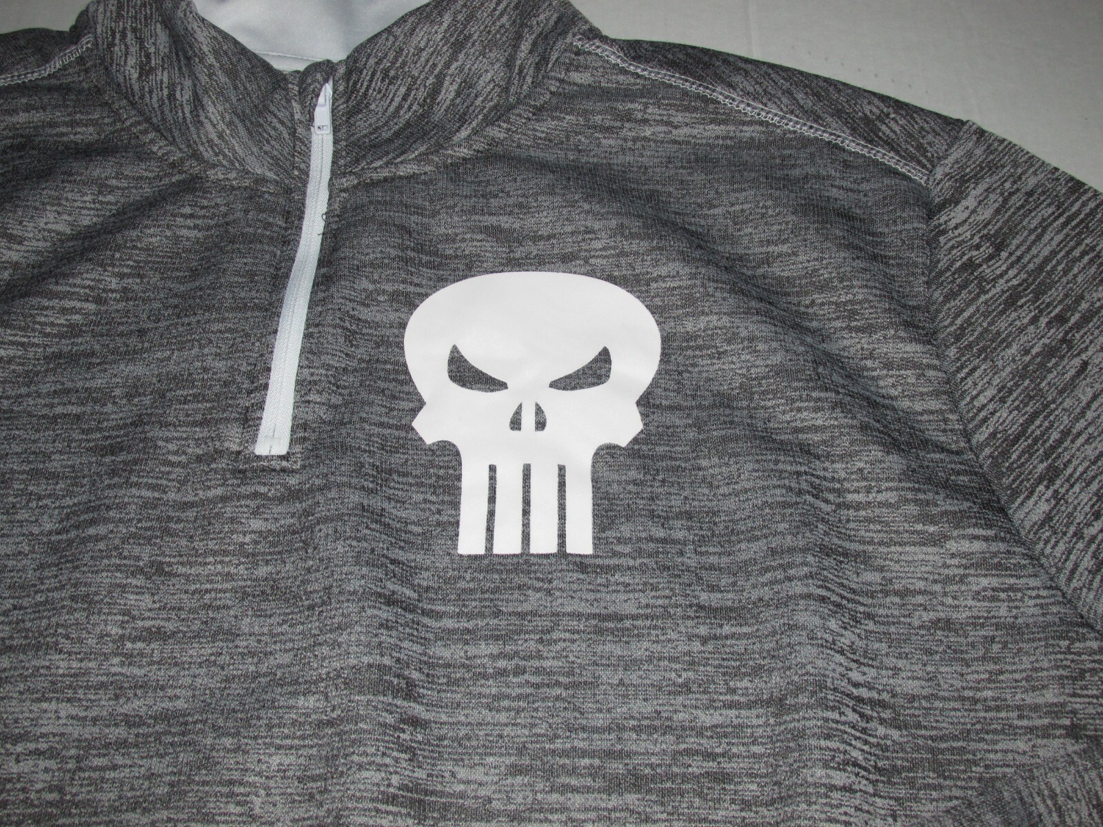 Marvel Mad Engine The Punisher 1/4 Zip Sweatshirt Size Large gallery