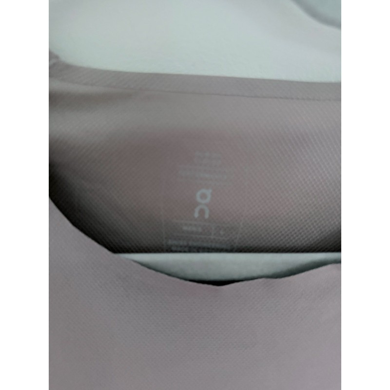 On Cloud Men's Performance-T Dewberry/Eclipse (mauve and grey)T-Shirt-Size L gallery