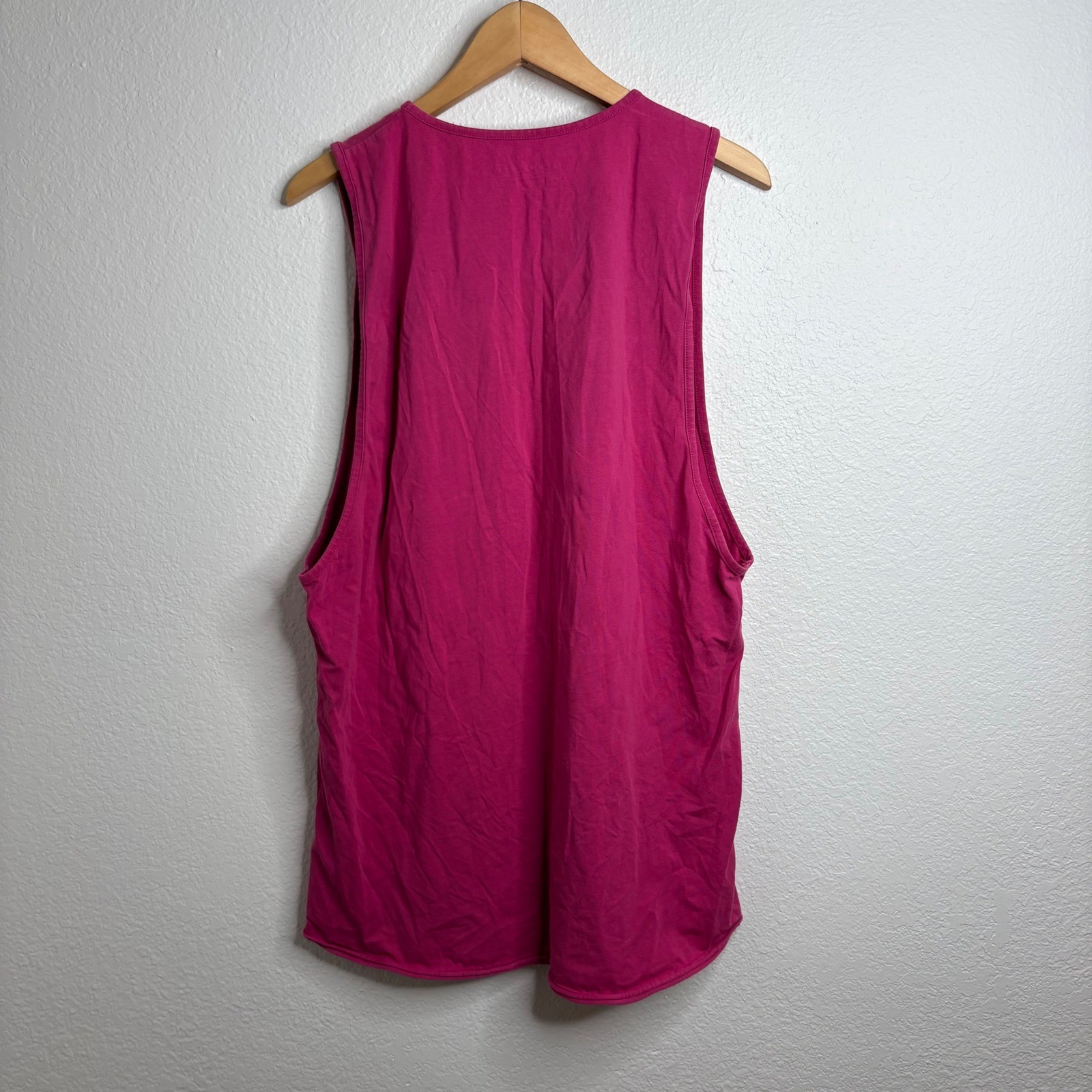 Alphalete Mens XL Performance Fit Cut-Off Tank Top Magenta Pink Sleeveless Gym gallery