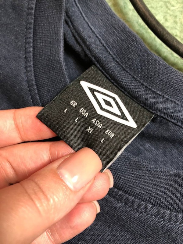 UMBRO TRAINING SHIRT JERSEY STRIPED LOGO sz L MEN BLACK Faded Crashed Sports gallery
