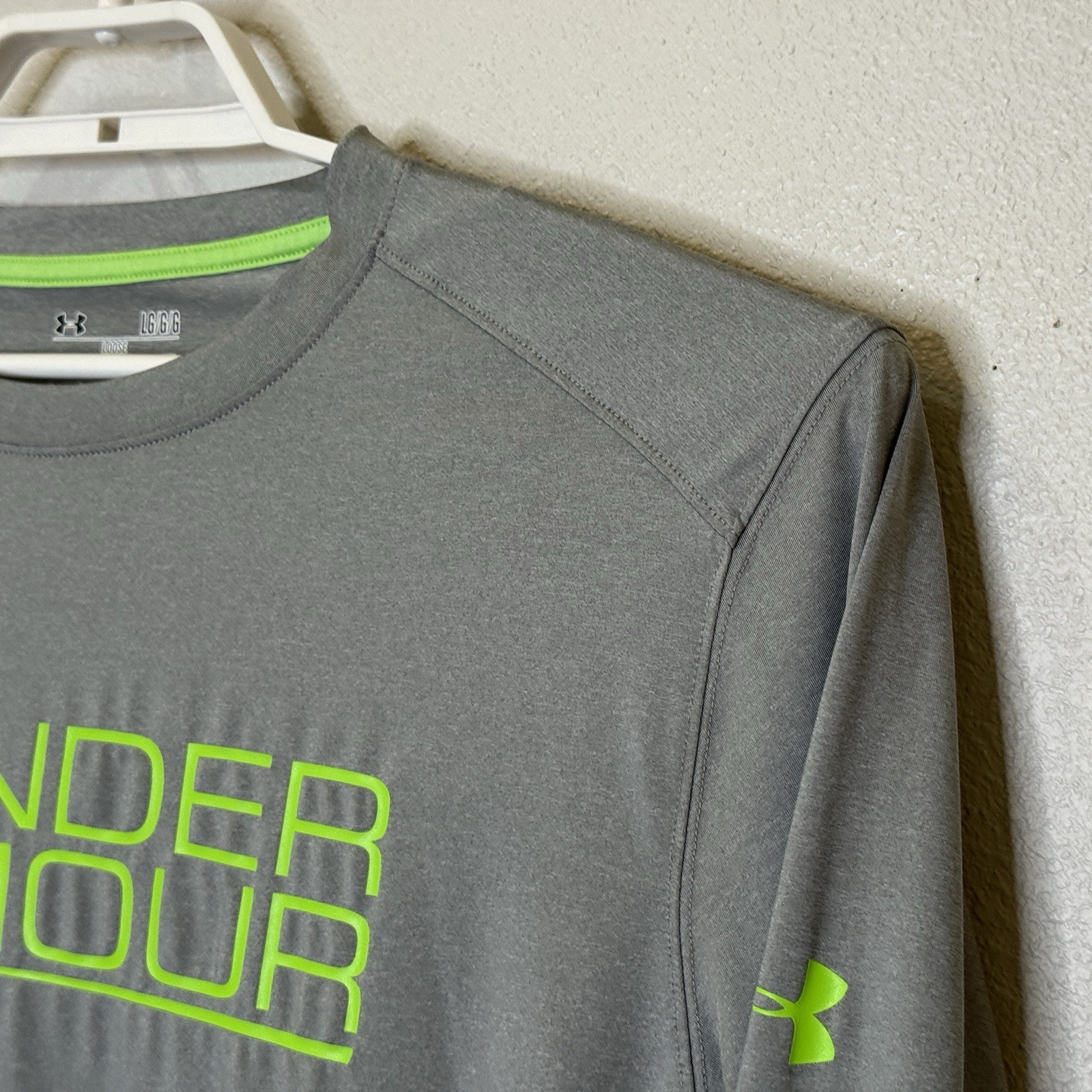 Under Armour HeatGear Loose Long Sleeve T-Shirt Mens Size Large Gray Neon Green gallery